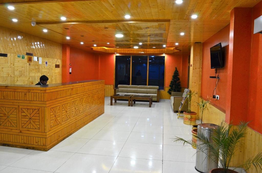格泽里格旅馆-树山小屋和坎亚尔别墅 马拉里 外观 照片